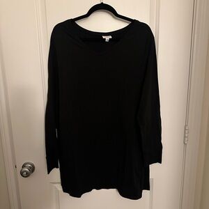 LuLaRoe Black V-Neck Top 2XL